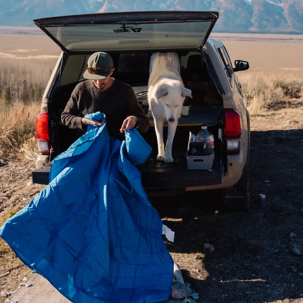 Kylmit Horizon Travel Blanket - Deep Water