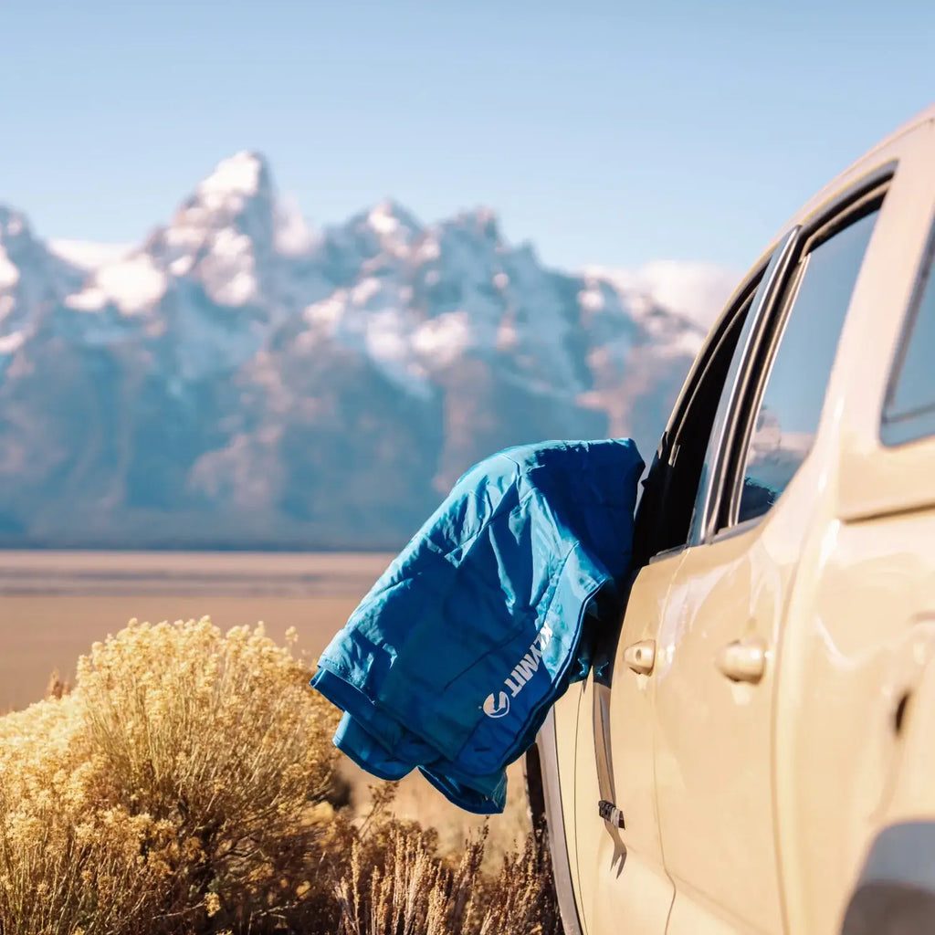 Kylmit Horizon Travel Blanket - Deep Water